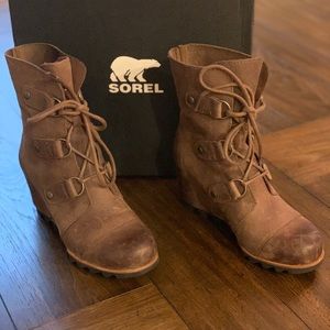 Sorel Joan of Arctic wedge boot